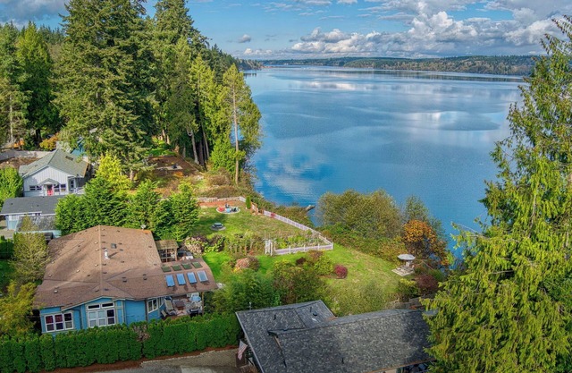Breathtaking View at a Magical Waterfront Beach Getaway