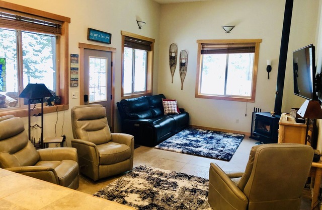 🏔Breathtaking views of priest lake whether in the woods or on the water🏞