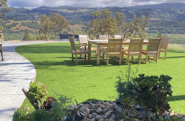 Breathtaking vineyard views on private estate