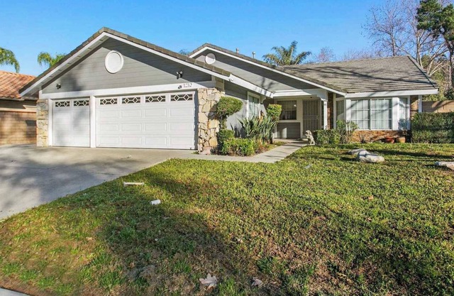 Breeze on N Country Hollow Dr
