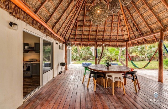 Breezy Casa by Beach | Hammocks | Palapa | Garden