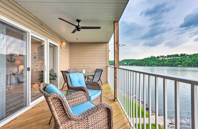 Breezy Lakefront Condo w/ Balcony & Lake View!