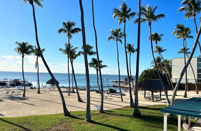 Breezy Palms Resort