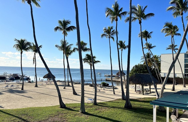 Breezy Palms Resort