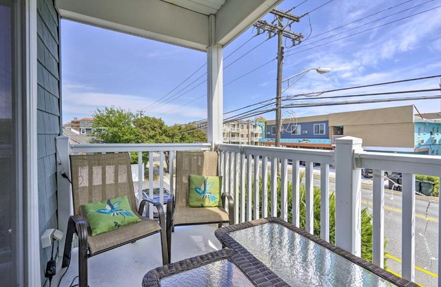 Breezy Wildwood Condo about 2 Blocks to Beach!