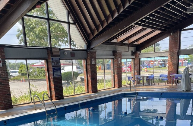 Brentwood Motor Inn