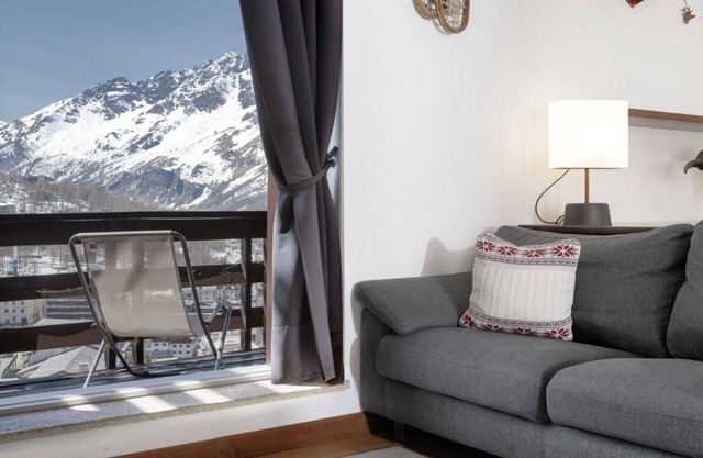 Breuil Cervinia Ski Paradise Apartment ski in/ski out large terrace, garage