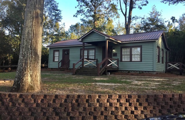 Brewton Girl Scout Hut - no cleaning fee