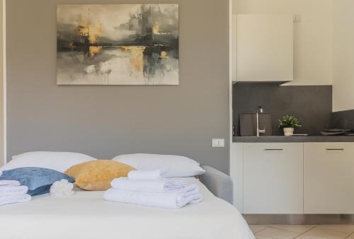 Brezza del lario Monolocale con giardino by Varenna Holidays