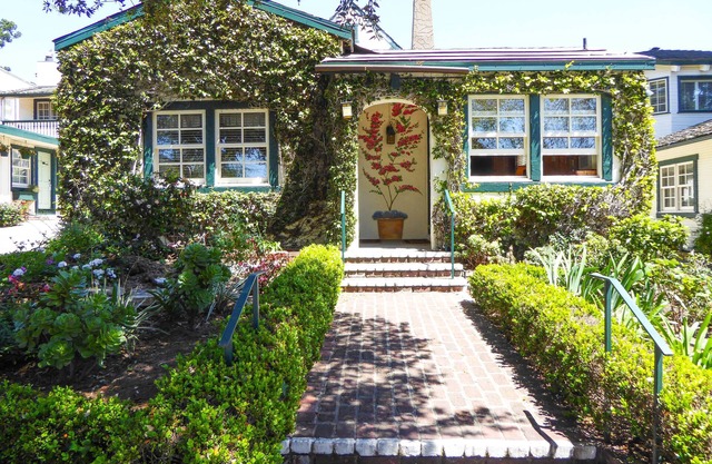 Briarwood Inn