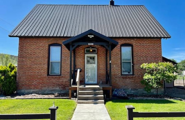 Brick House, Historic Charm! 1 Bdrm, Sleeps 2, Local Golfing 50% Off!