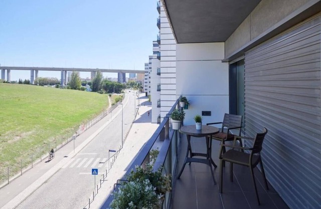 Bridge River Apartment