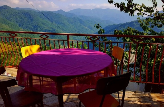 Helle ländliche Villa mit 2 Schlafzimmern zwischen Portofino und den Cinque Terre
