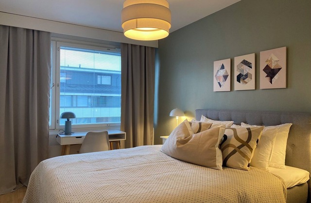 Bright 2-Room Apt. w/ Balcony in Coolest District