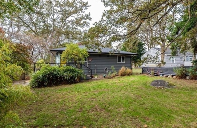 Bright 2bd home, water view, close to old town.