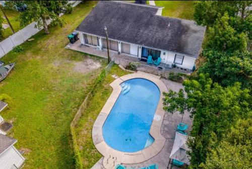 Bright 2br Family Rental In Orlando W Kitchen
