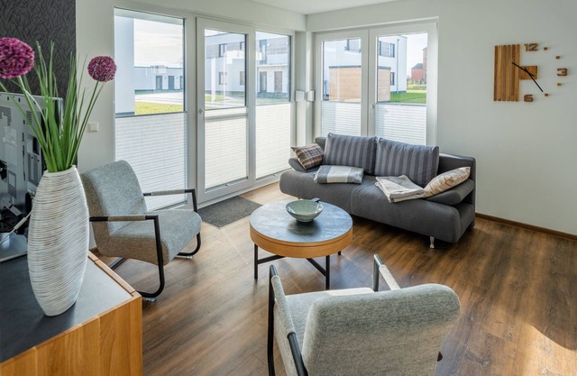 Helle 3 Zimmer Ferienwohnung, 78 Quadratmeter, direkt am Schweriner See.