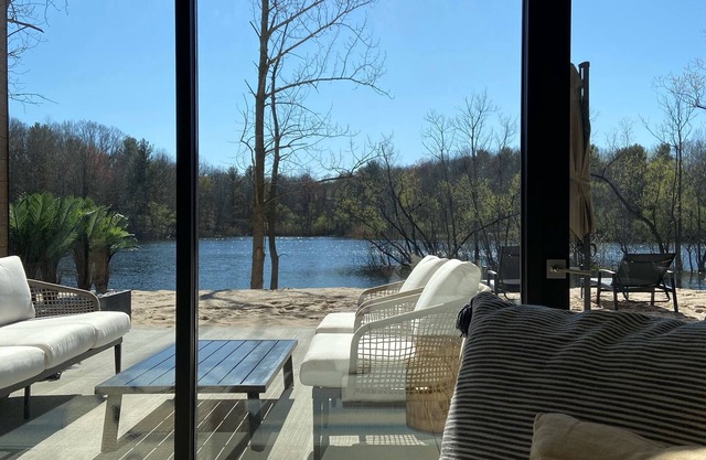 Bright and Airy Lakefront Home with NEW POOL: Available May-Sep