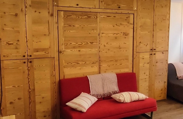 Helle und gemütliche Zweizimmerwohnung mit Balkon und Blick auf das Matterhorn