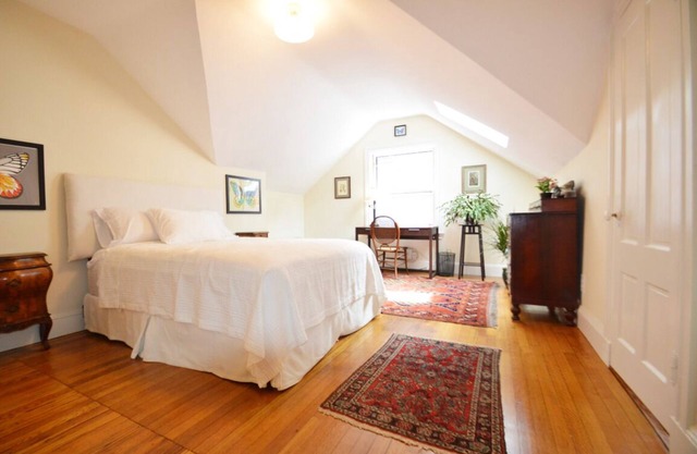 Helle und sonnige Wohnung im viktorianischen Landhaus
