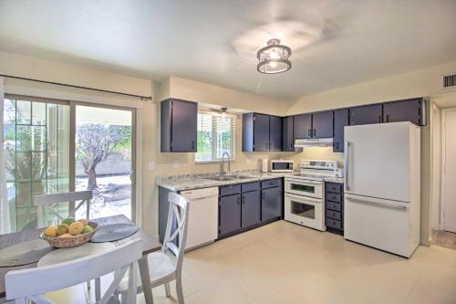 Bright and Sunny Tucson Hideaway with Backyard!