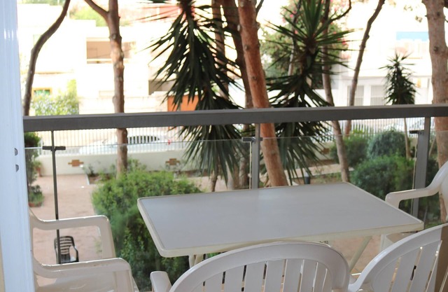 Helle Wohnung, Gartenblick, nahe Strand