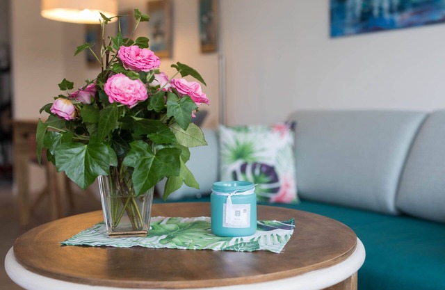 Helle Wohnung in See- & Stadtnähe mit kleinem Balkon