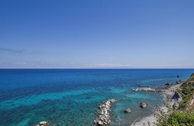 Bright apartment with sea view, located on the east coast of Calabria.