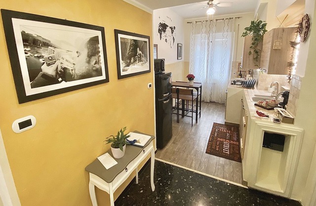 Helle Wohnung mit schön restauriertem Balkon im Herzen von San Martino