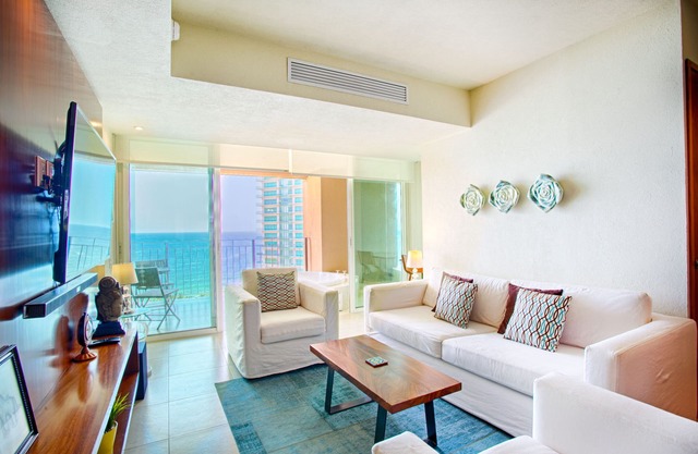 Helle und luftige Ocean View Condo Infinity-Pools, Fitnessraum, Tennisplatz