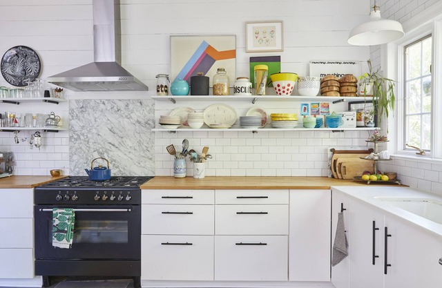 Bright & Charming Artist's House in Bellport, NY