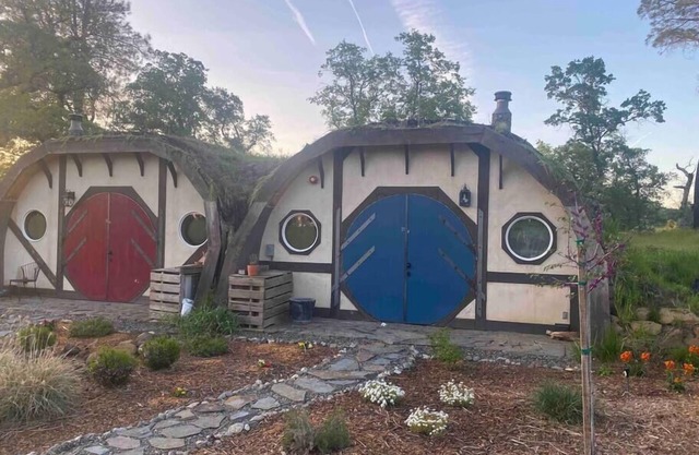 Bright, Cheery Hobbit Hole and Second Breakfast