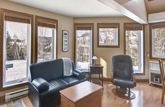 Bright Condo near the Lake by GLOBALSTAY