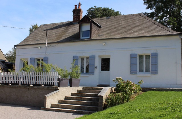 Helles Ferienhaus mit Terrasse und Garten, ideal für Ausflüge in die Region