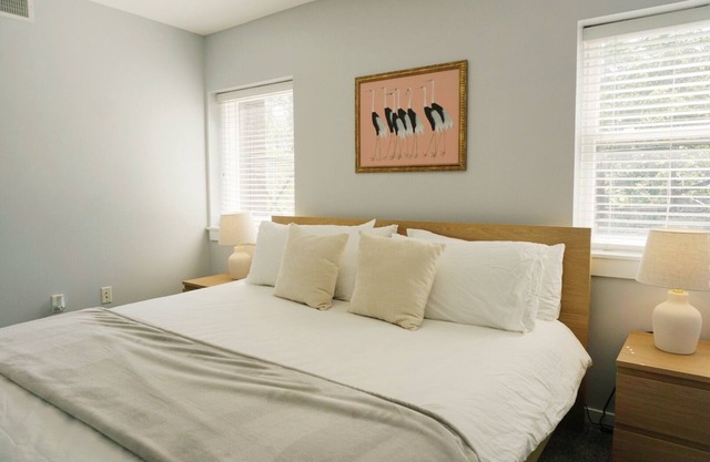 Bright & Cozy 1BR – Walk to Downtown SLC