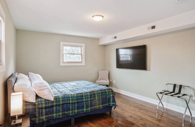 Bright & Cozy condo