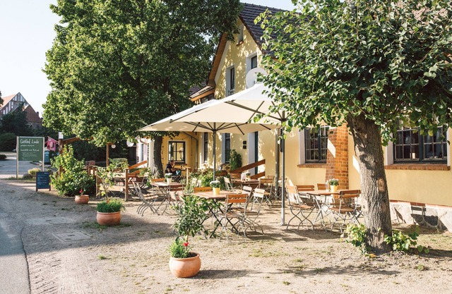 Helle Gästewohnung in der Dorfmitte mit riesigem Garten unweit der Havelquelle