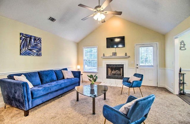 Bright Hinesville Home with Yard Pet Friendly!