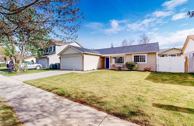Bright home with fenced yard & furnished patio for alfresco living