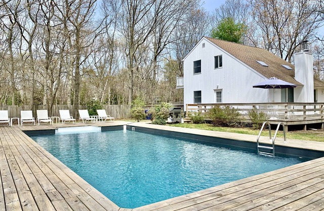 Last-Minute-Rabatt an diesem Wochenende! Moderne Küche, beheizter Pool in East Hampton!
