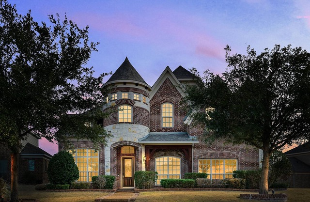 Bright Mansion in Garland