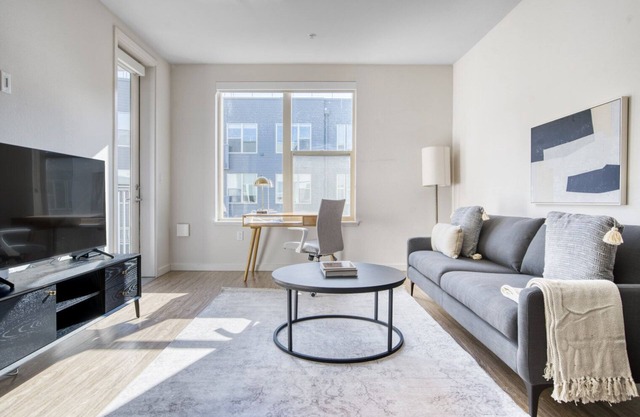 Bright Milpitas 2BR w/ Pool, Gym & Lounge, walk to BART, by Blueground