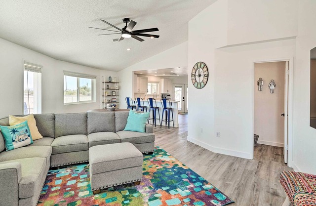 Bright & Modern Round House By Colorado River