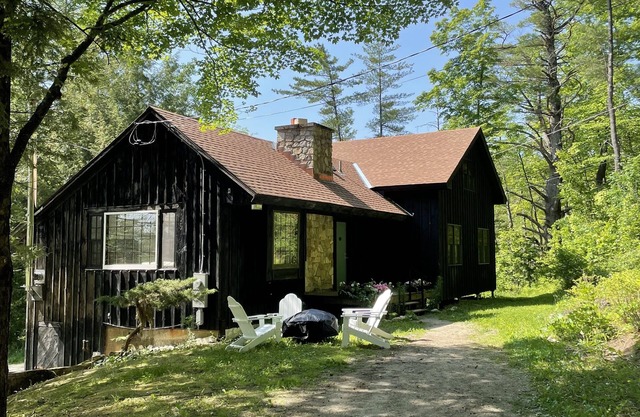 Bright Modern Secluded Vermont Home: Trout Pond + Trails, 5 Mins to Williamstown