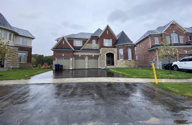 Bright, modern, spacious home with fireplace, near gorgeous lakes & skiing