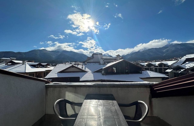 Helles Penthouse mit Bergblick – 300 MBits WLAN