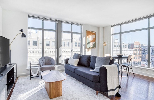 Bright Penn Quarter 1BR w/ W/D & Gym, 2 blocks to Metro, by Blueground