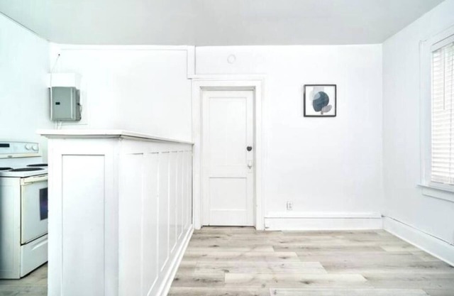 Bright Quiet One Bedroom Apartment