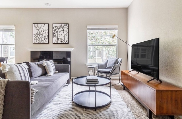 Bright Santa Clara 2BR w/ W/D, Gym, Pool, walk to Safeway, by Blueground