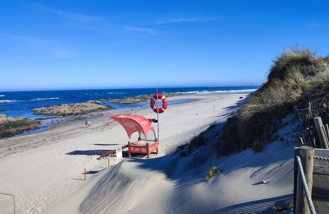 Bright Spacious House 200m From the Blue Flag Amorosa Beach and Pet-friendly